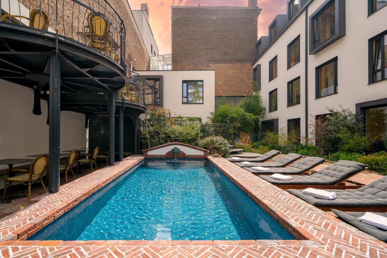 Latroupe Le Berger Hotel Saint-Gilles Exterior photo