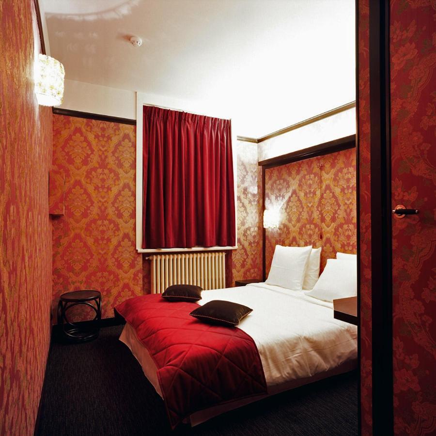 Latroupe Le Berger Hotel Saint-Gilles Exterior photo